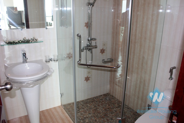 Nice lake view apartment for lease in Tay Ho district, Hanoi